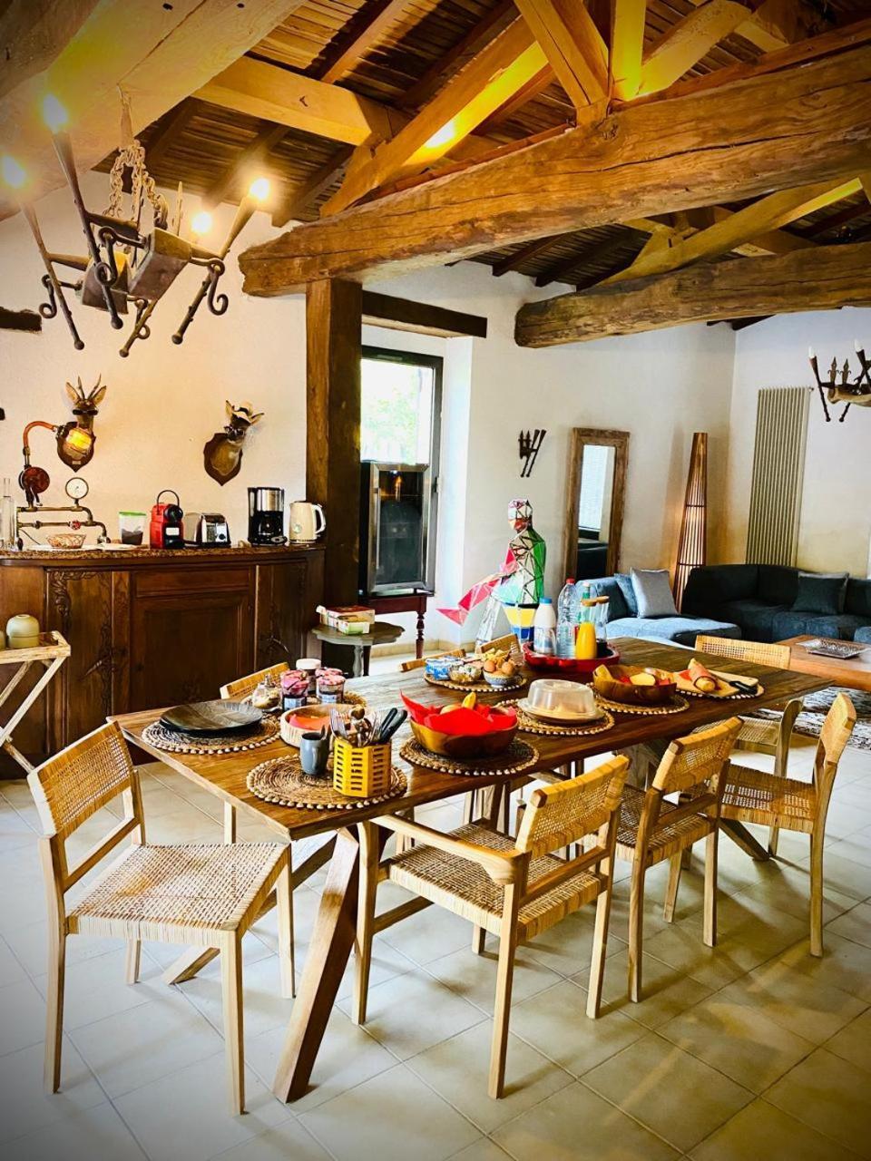 Le Moulin Du Guy, Proche Du Puy Dufou Panzió Chanverrie Kültér fotó